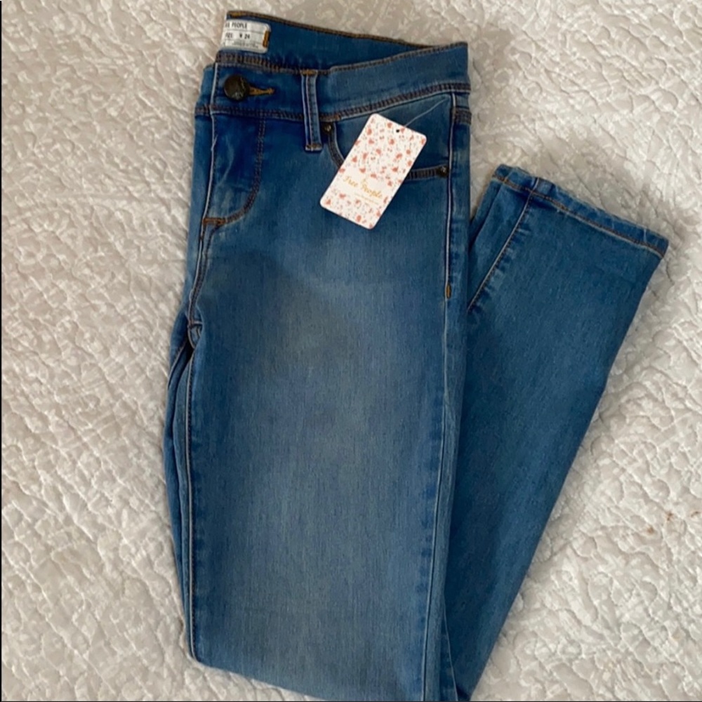 Free People High Waisted Light Wash Jeans - Picture 1 of 5